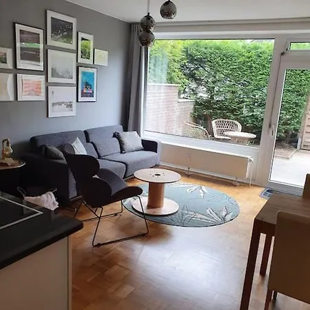 Mit Terrasse 500m Zum Strand, Gemütlich, Renoviert *