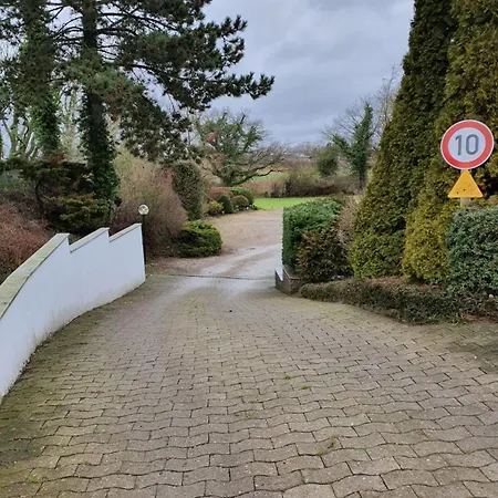 Mit Terrasse 500m Zum Strand, Gemütlich, Renoviert Apartamento Grömitz