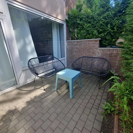 Mit Terrasse 500m Zum Strand, Gemuetlich, Renoviert Апартаменты *